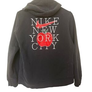 Nike NYC Big Apple graphic popover pullover hoodie black‎  youth size XL